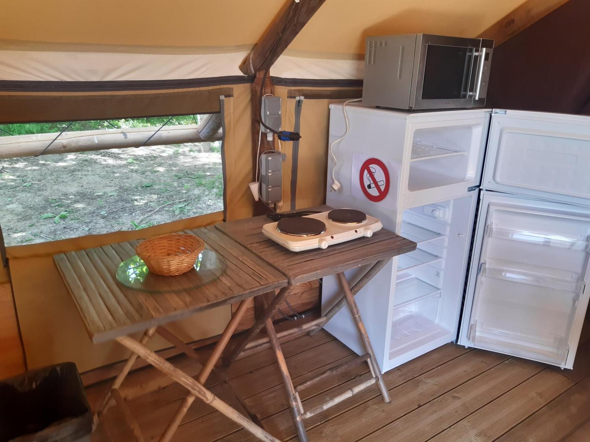 Camping Pommiers Des Trois Pays Licques Zewnętrze zdjęcie
